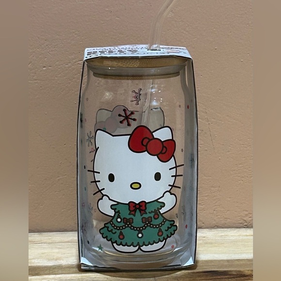 Hello Kitty Christmas Tumbler with Bamboo Lid + Glass Straw made by Sanrio. NWTS - Picture 4 of 7